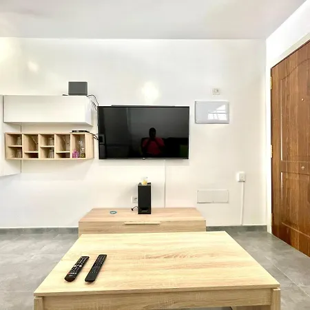 Lägenhet Cozy With Wifi, Pool In Tenerife Sur Costa Del Silencio