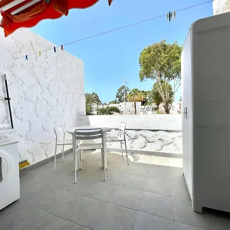 Cozy With Wifi, Pool In Tenerife Sur Lägenhet Costa Del Silencio