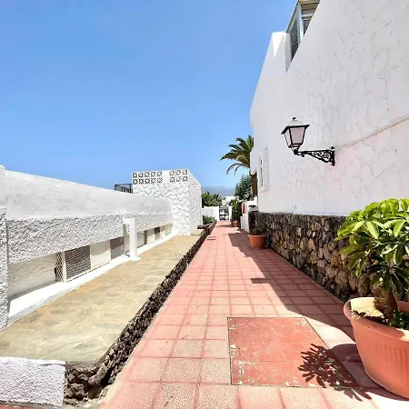 Lägenhet Cozy With Wifi, Pool In Tenerife Sur *
