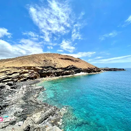 Cozy With Wifi, Pool In Tenerife Sur * Costa Del Silencio
