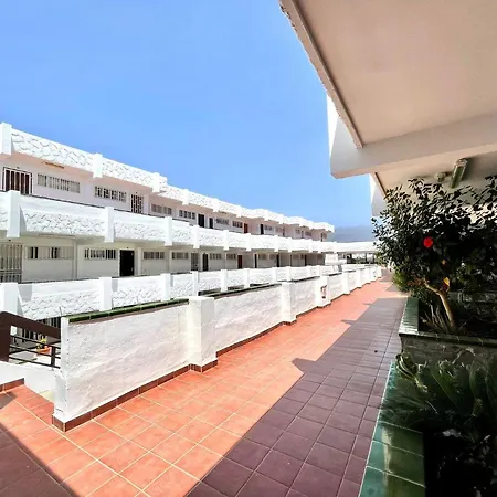 Cozy With Wifi, Pool In Tenerife Sur Costa del Silencio